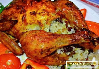 Piletina punjena piletinom s rižom i grožđicama